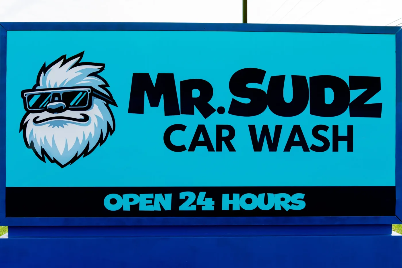 Rinse down - Mr Sudz touchless car wash, W Broad St
